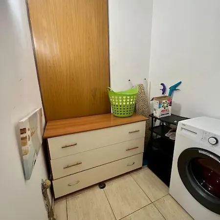 Appartement център с паркинг за нормална до средно голяма кола Varna