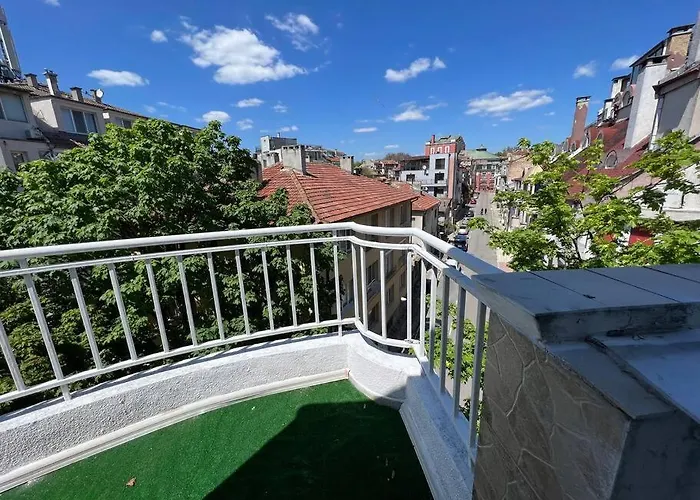 Lejlighed център с паркинг за нормална до средно голяма кола Varna