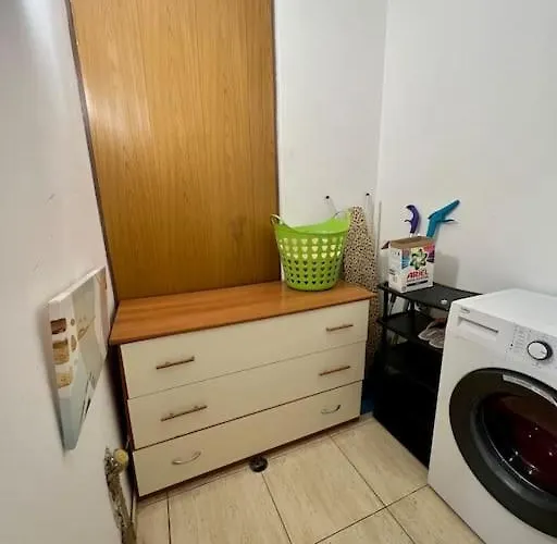 Appartement център с паркинг за нормална до средно голяма кола Varna